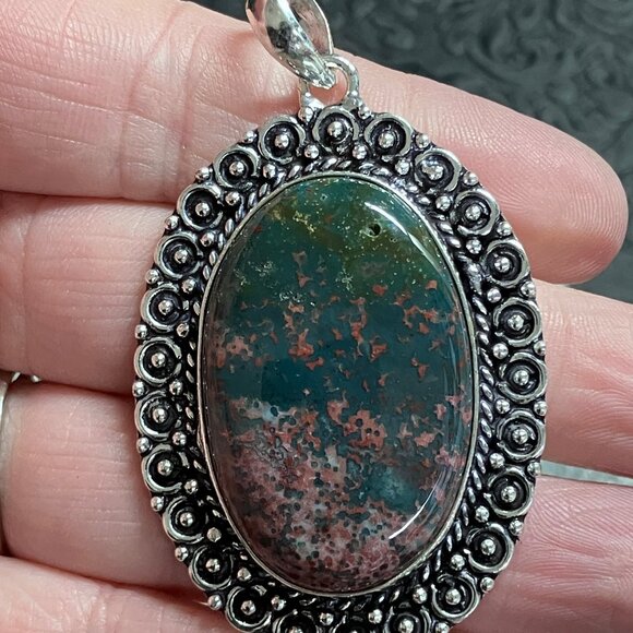 Heliotrope Bloodstone Pendant Crystal Stone Jewelry - Picture 5 of 8